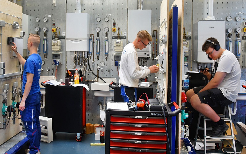 آوسبیلدونگ آوسبیلدونگ